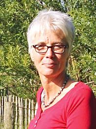 Monika Müsken ist Garten-Expertin bei der Firma Grütters Gartengestaltung in Sonsbeck.