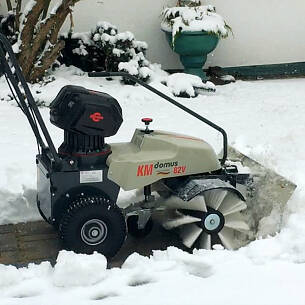 Akkubenutzung im Winter: Schneefräse von Cramer