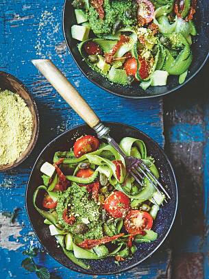 Pasta Primavera mit Rawmesan