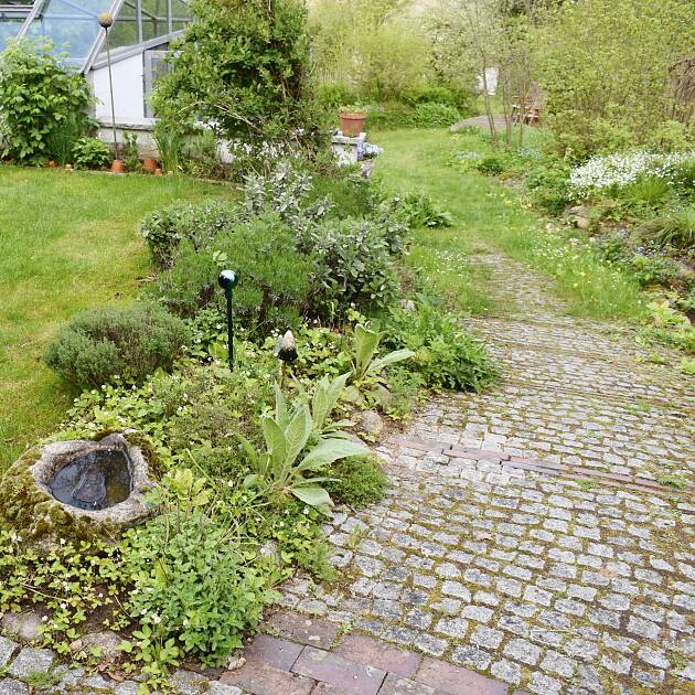 Der naturnahe Garten Ein Leitfaden für die nachhaltige Gartengestaltung