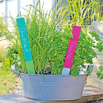 Kräuterschilder selber machen Dekorative Namensschilder sorgen für mehr Übersicht im Kräuter-Topfgarten und sind auch nette Mitbringsel.