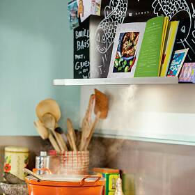 Kreative Wandhaube: Für Ihr Kochbuch, für Bilder mit Magneten gepinnt oder mit Ideen beschriftet.
